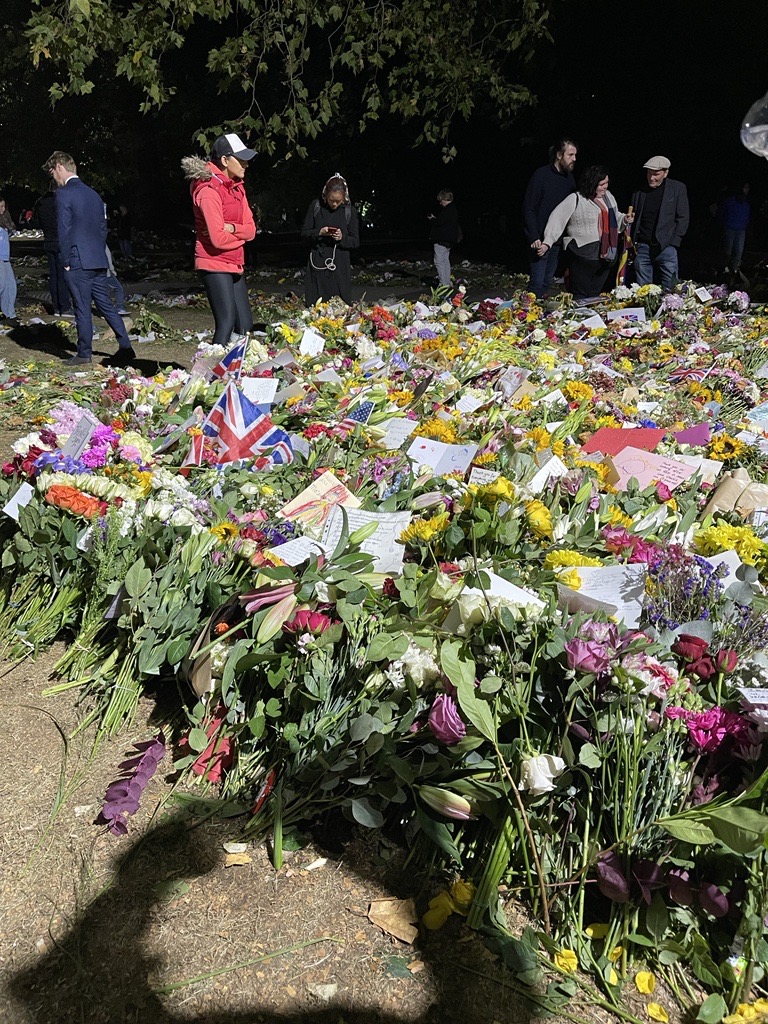 Floral tributes - Operation London Bridge